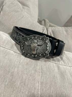 Western Cowboy PU Leather Belt with Longhorn Bull Buckle and Floral Engraving